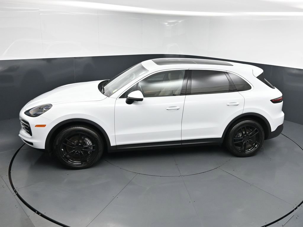 Certified 2023 Porsche Cayenne AWD/4WD image 16