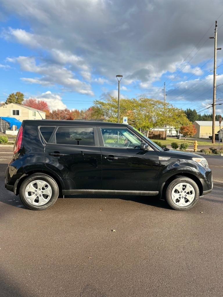 Used 2014 Kia Soul FWD image 4
