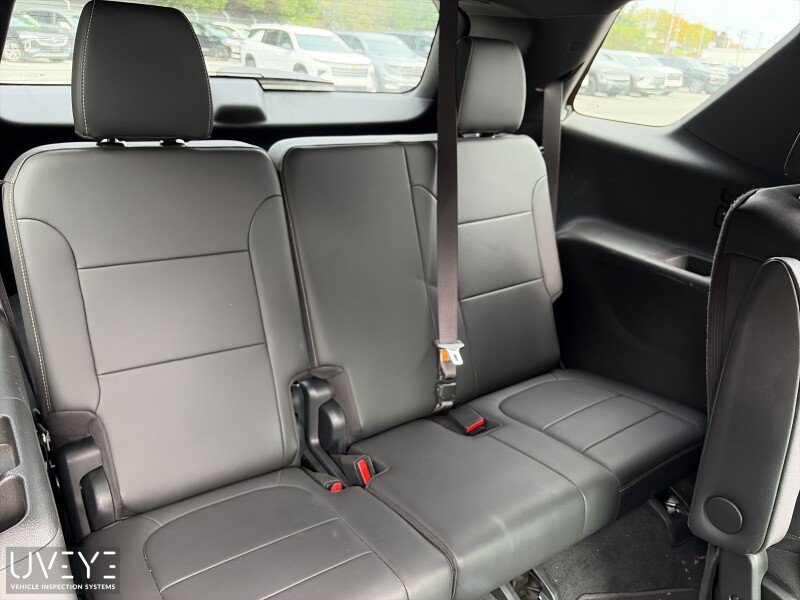 Used 2023 Chevrolet Traverse LT w/ LT Premium Package AWD/4WD image 8