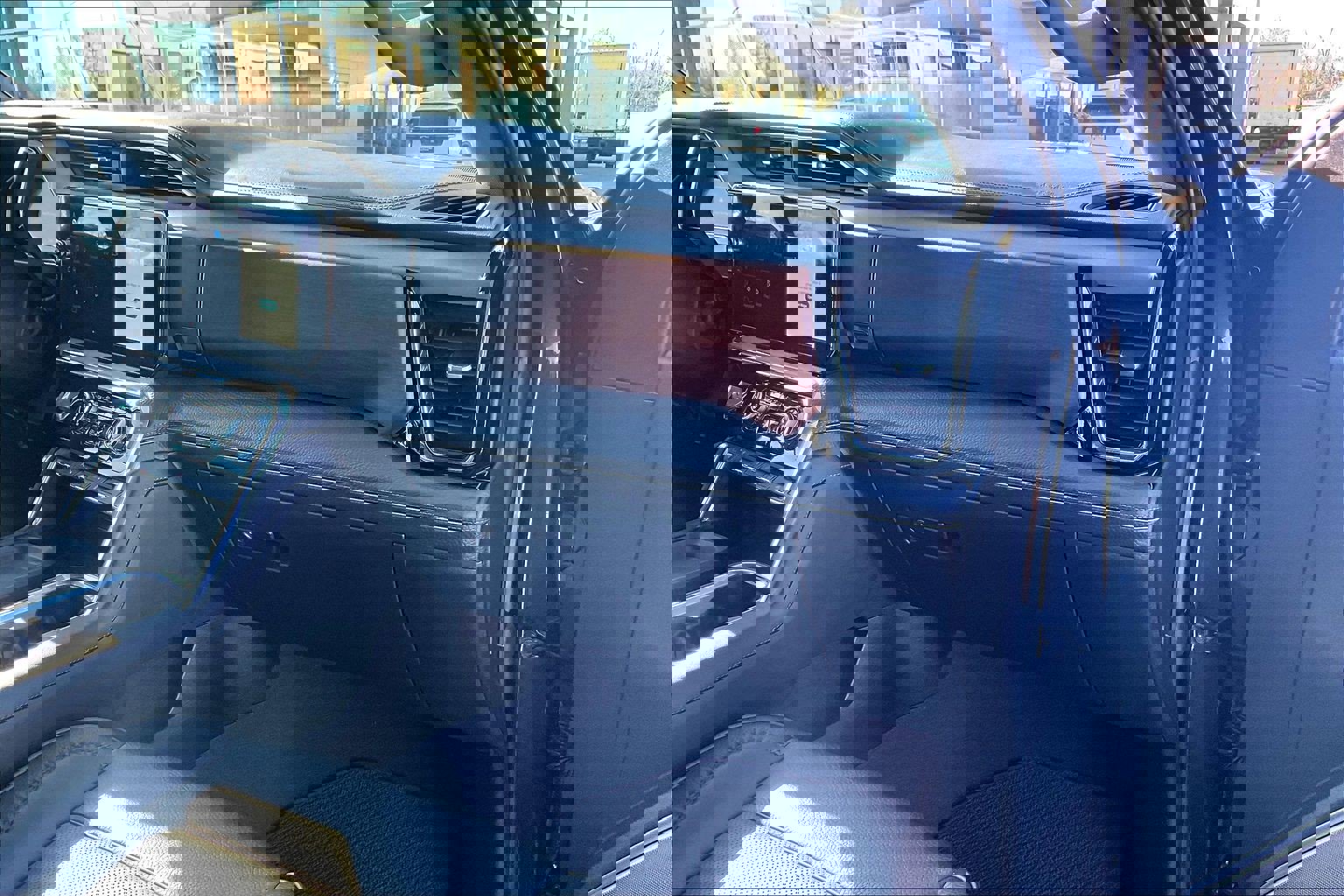 Used 2024 GMC Sierra 2500 Denali w/ Denali Reserve Package image 17