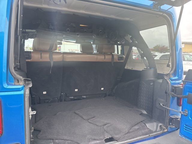 Used 2015 Jeep Wrangler Unlimited Sahara w/ Connectivity Group image 14