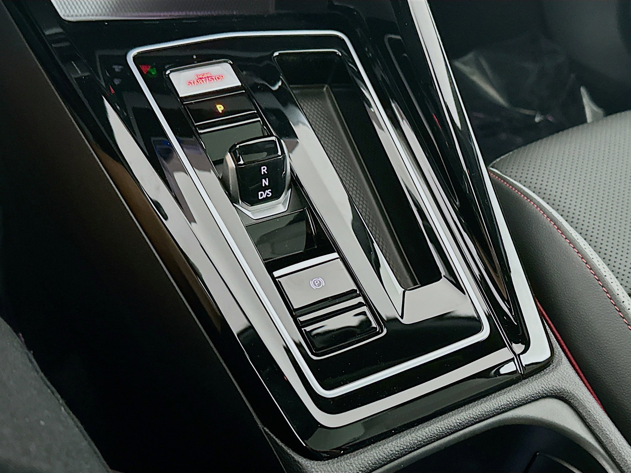 New 2025 Volkswagen GTI Autobahn image 17