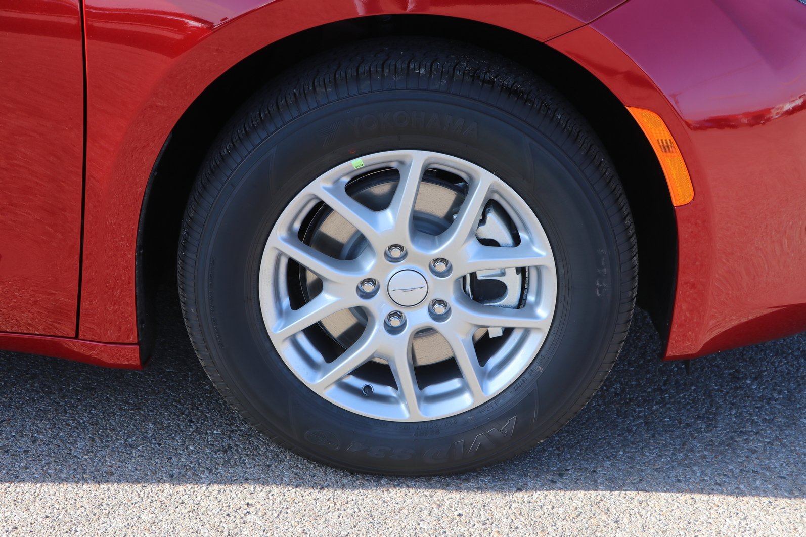 New 2027 Chrysler Pacifica LX FWD image 9