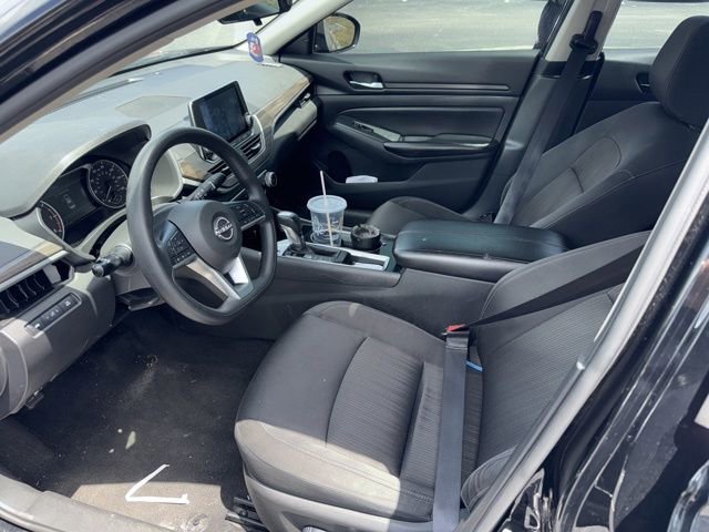 Used 2024 Nissan Altima 2.5 SV FWD image 8