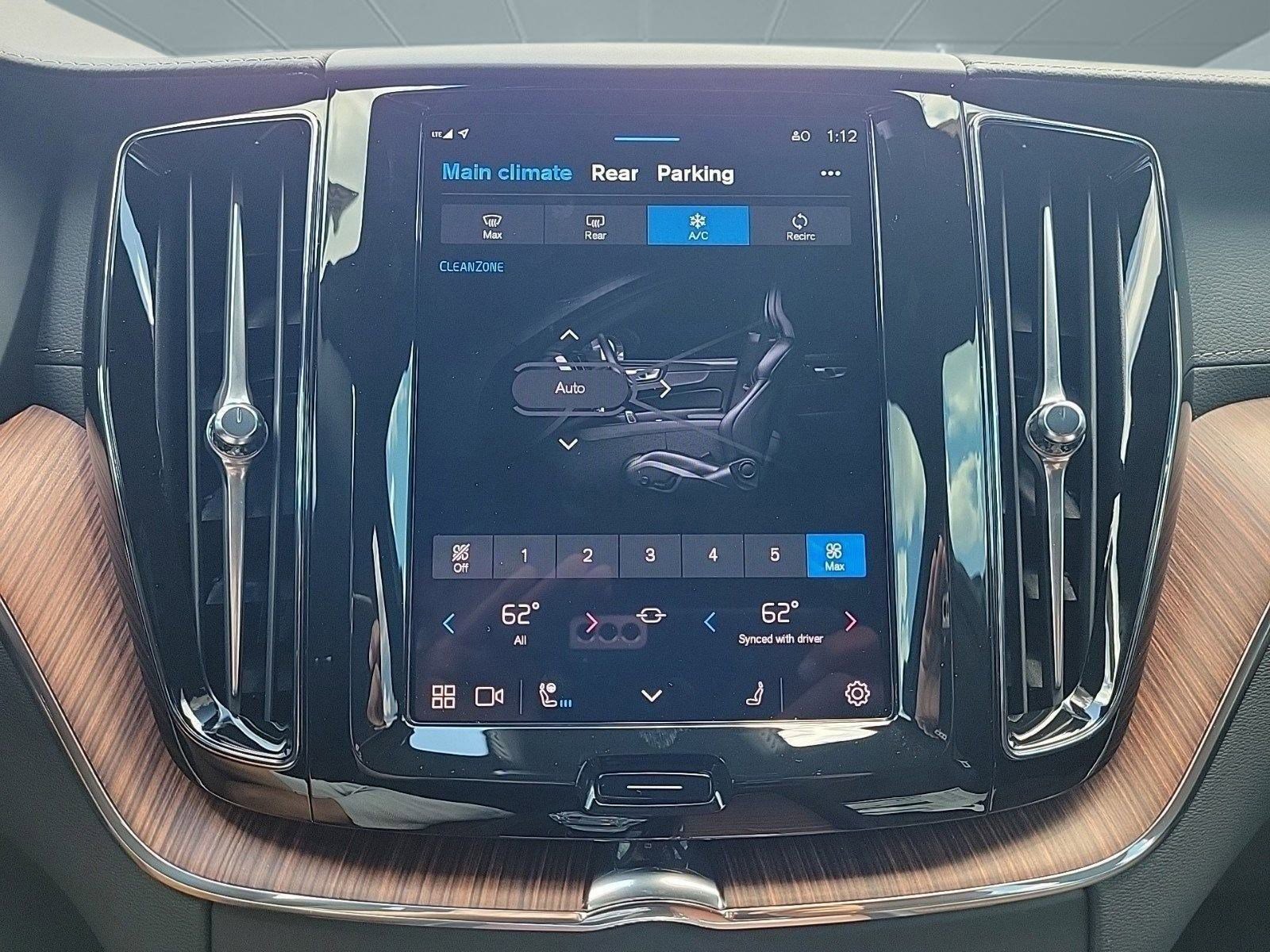 New 2024 Volvo XC60 B5 Ultimate w/ Protection Package Premier image 31