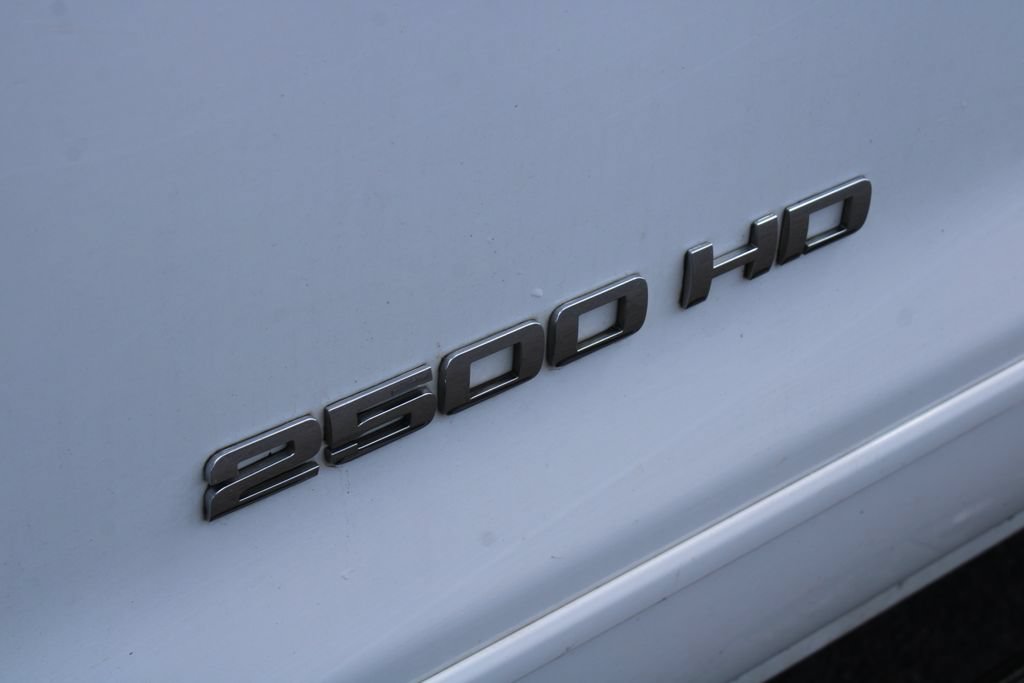 Used 2019 Chevrolet Silverado 2500 LT AWD/4WD image 17