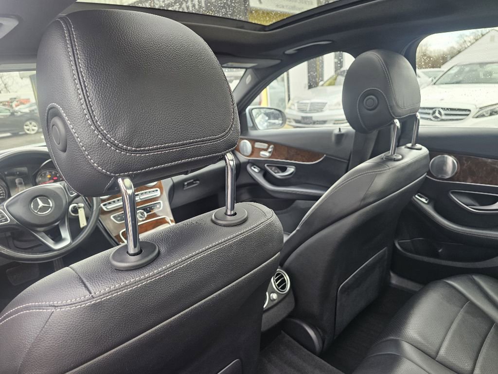 Used 2018 Mercedes-Benz C 300 4MATIC Sedan image 37