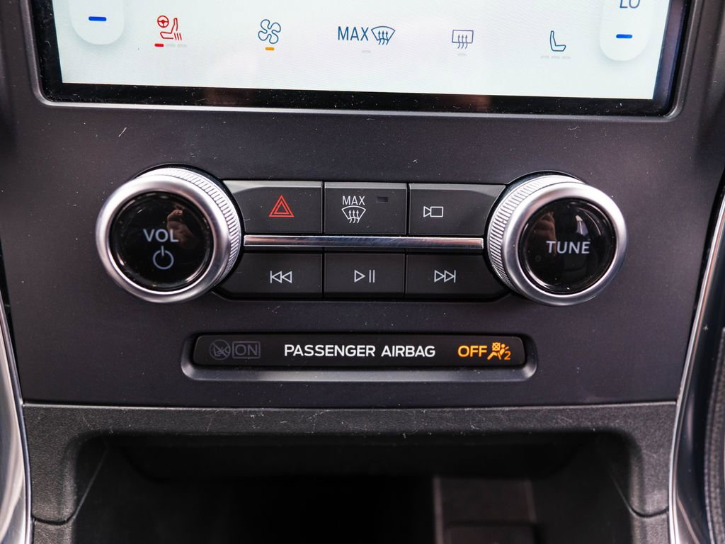 Used 2024 Ford Edge Titanium AWD/4WD image 28