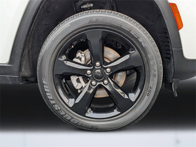 Used 2023 Jeep Grand Cherokee Altitude image 11