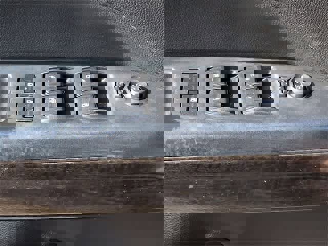 Used 2016 GMC Canyon SLT w/ Driver Alert Package image 39