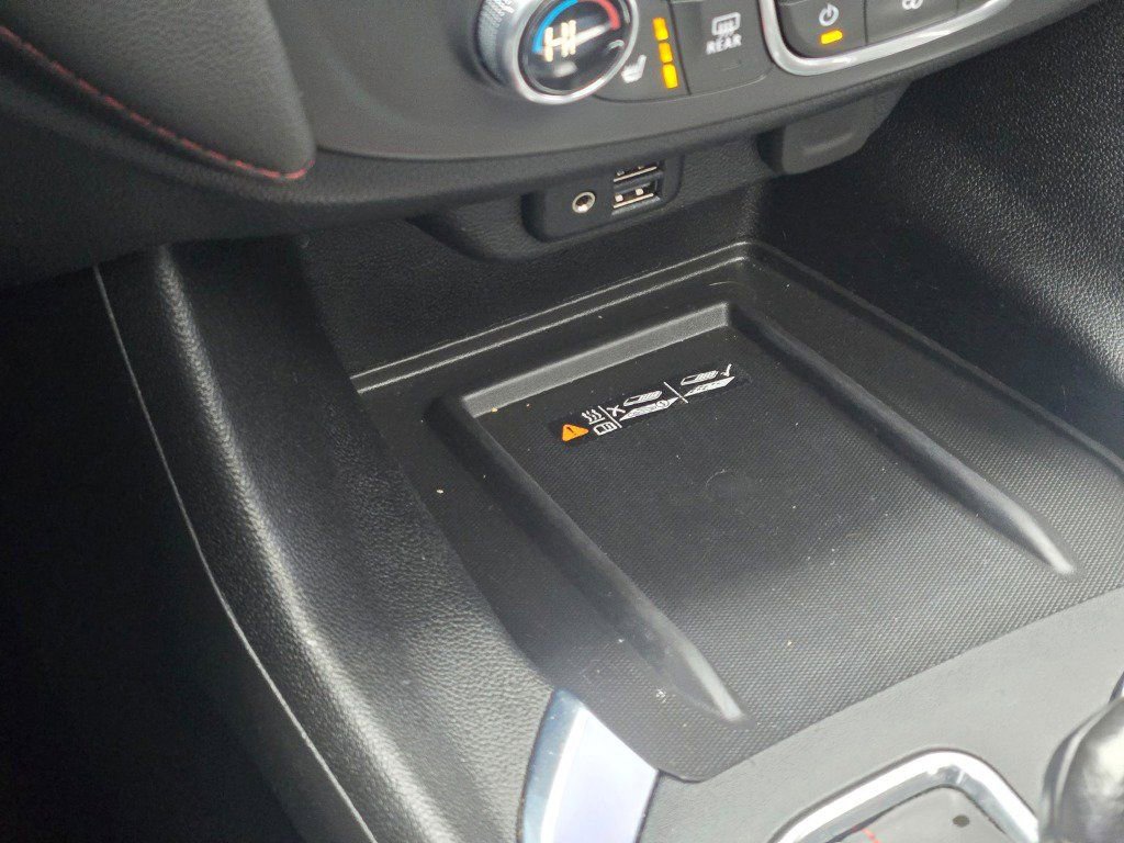 Used 2022 Chevrolet Traverse RS w/ LPO, Floor Liner Package AWD/4WD image 33