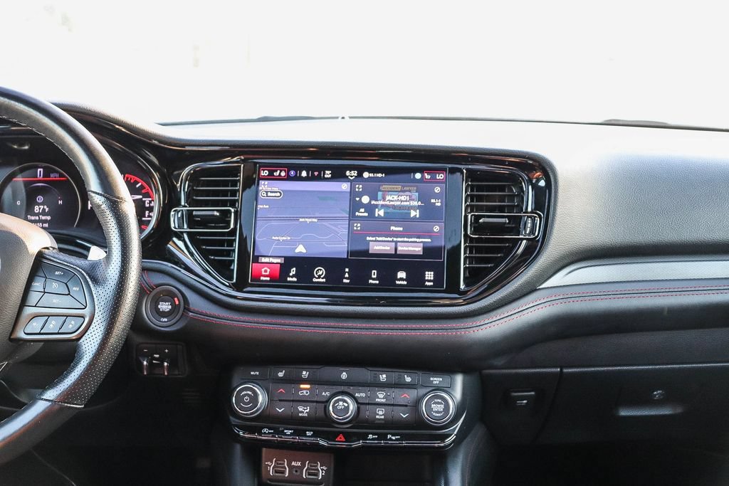 Used 2024 Dodge Durango GT AWD/4WD image 15