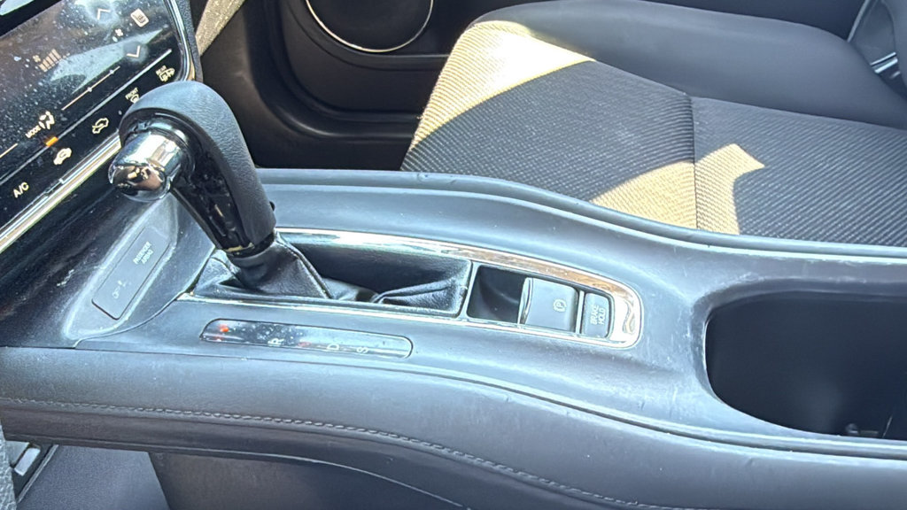 Used 2016 Honda HR-V EX image 30