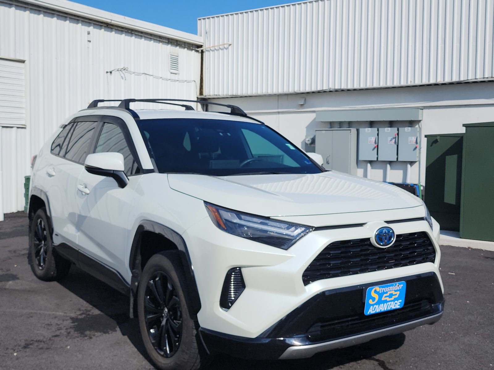 Used 2022 Toyota RAV4 SE w/ SE Grade Weather Package AWD/4WD image 7
