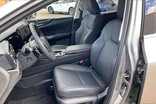 Used 2025 Lexus NX 350h AWD w/ Premium Package image 23