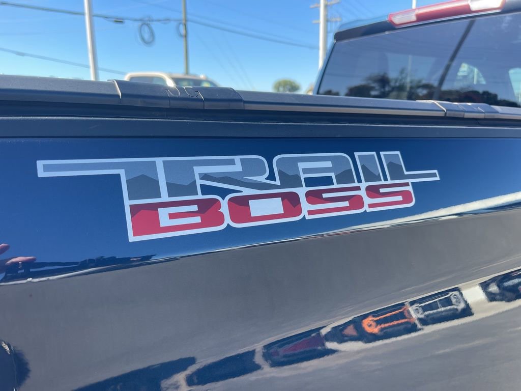 Used 2021 Chevrolet Silverado 1500 LT Trail Boss w/ Bed Protection Package image 32