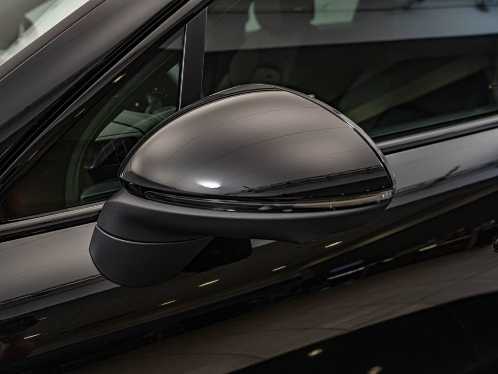 New 2026 Porsche Cayenne Coupe AWD/4WD image 15