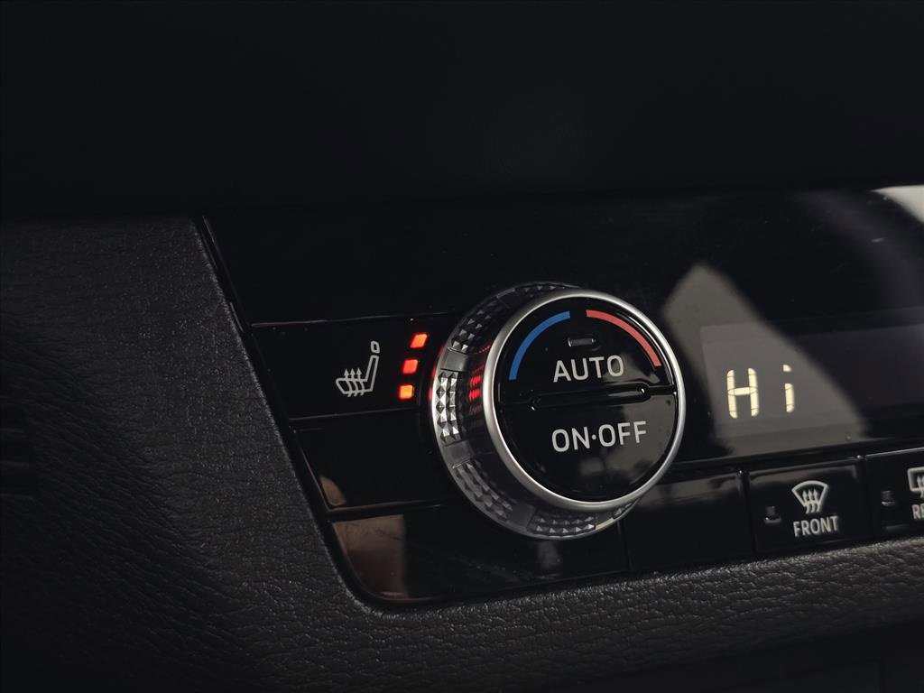 Used 2024 Mitsubishi Outlander SE image 19