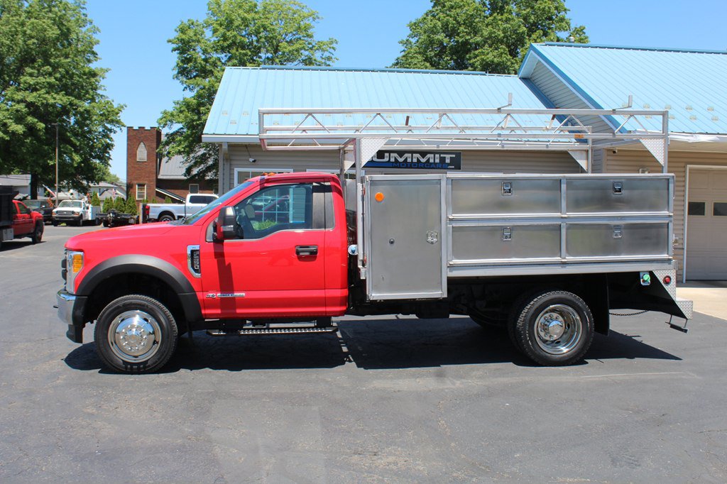 Used 2017 Ford F550 4x4 Regular Cab Super Duty image 2