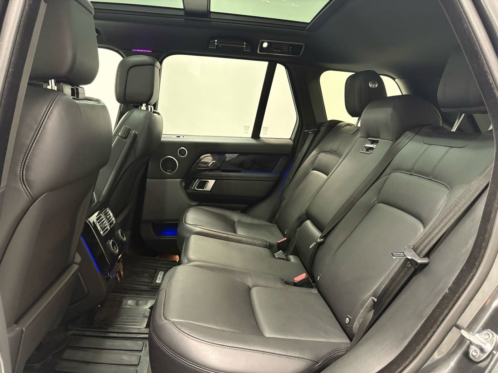 Used 2020 Land Rover Range Rover HSE AWD/4WD image 19