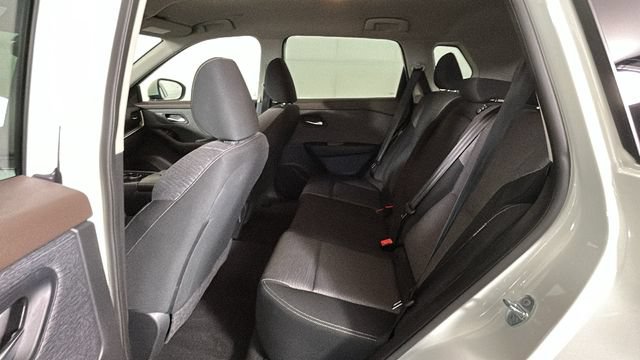 Used 2023 Nissan Rogue SV AWD/4WD image 26
