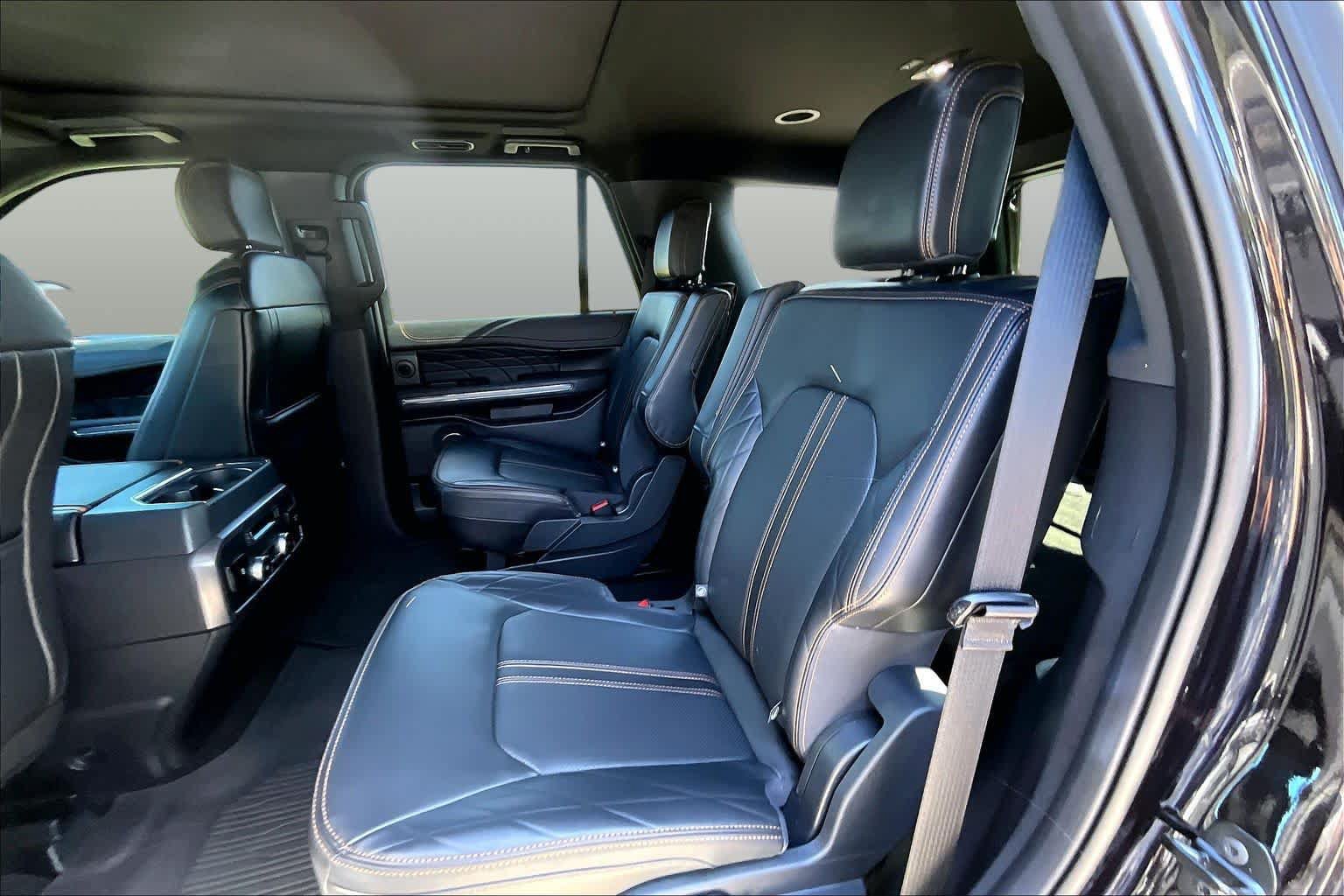 Used 2024 Ford Expedition Platinum RWD image 21