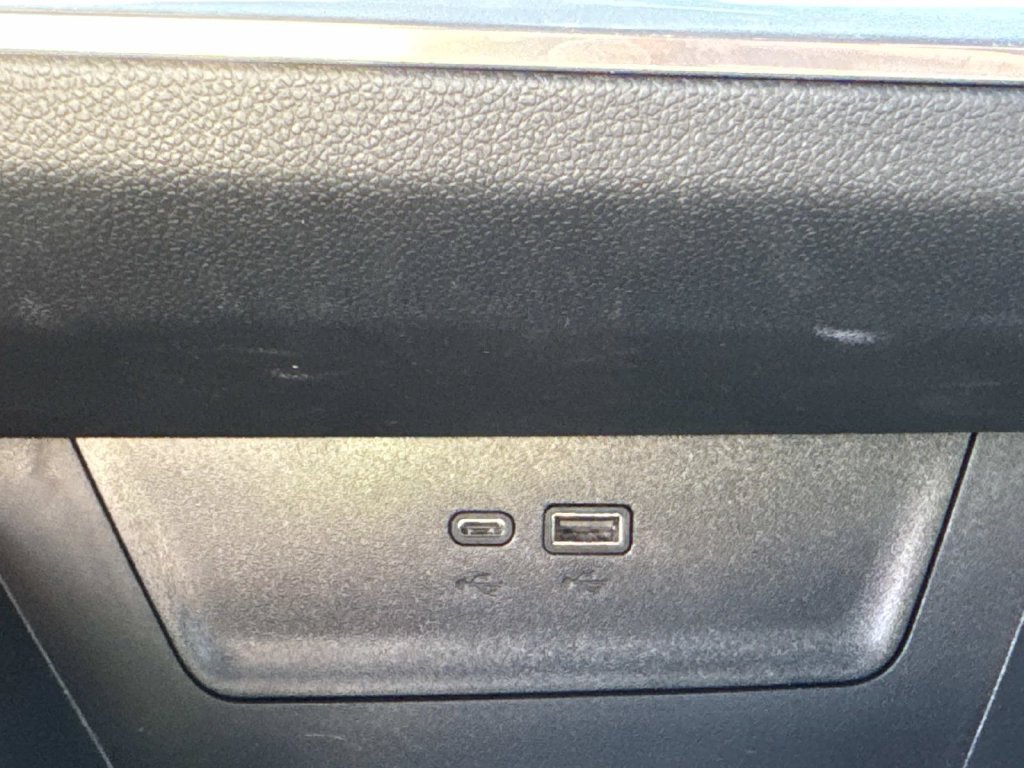 Used 2026 Chevrolet Equinox LT AWD/4WD image 25