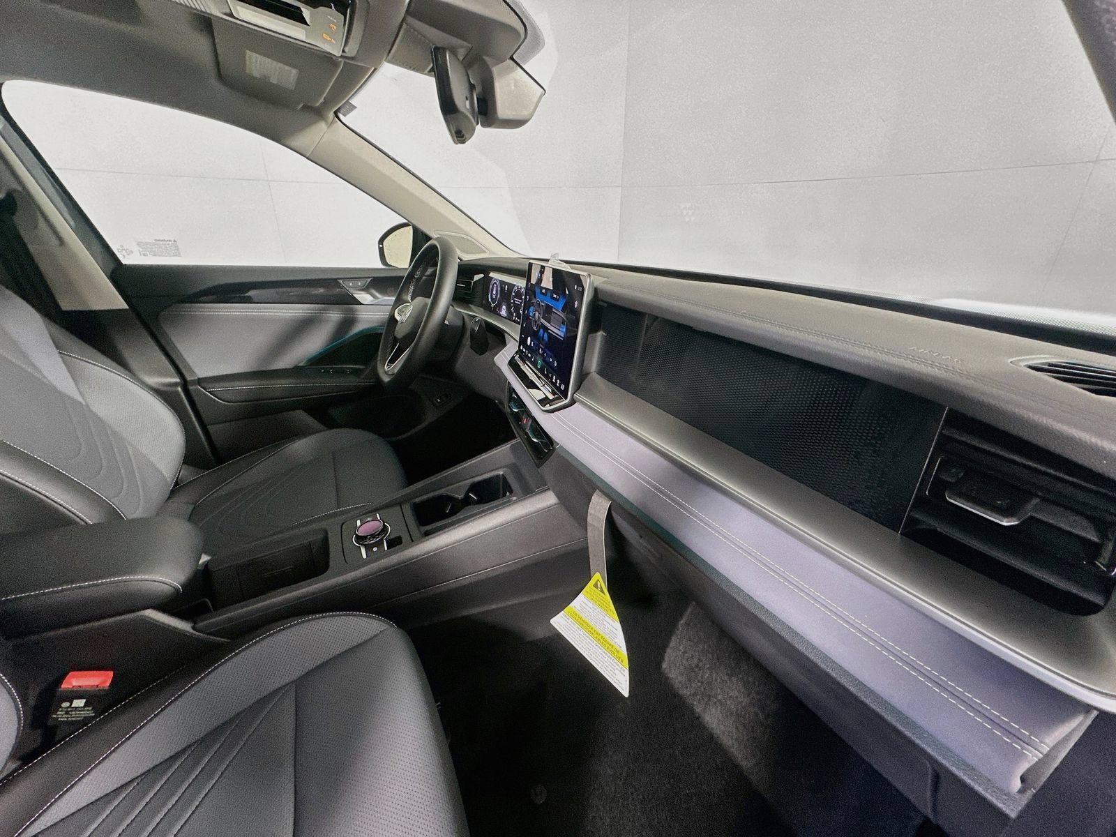 New 2026 Volkswagen Tiguan SE AWD/4WD image 28