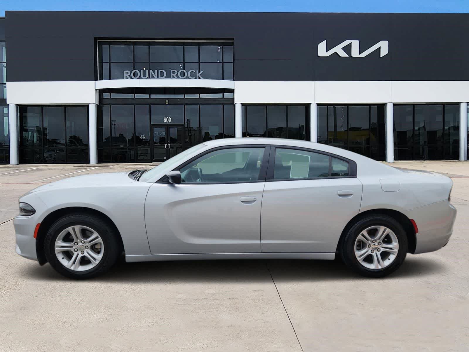 Used 2023 Dodge Charger SXT RWD image 4