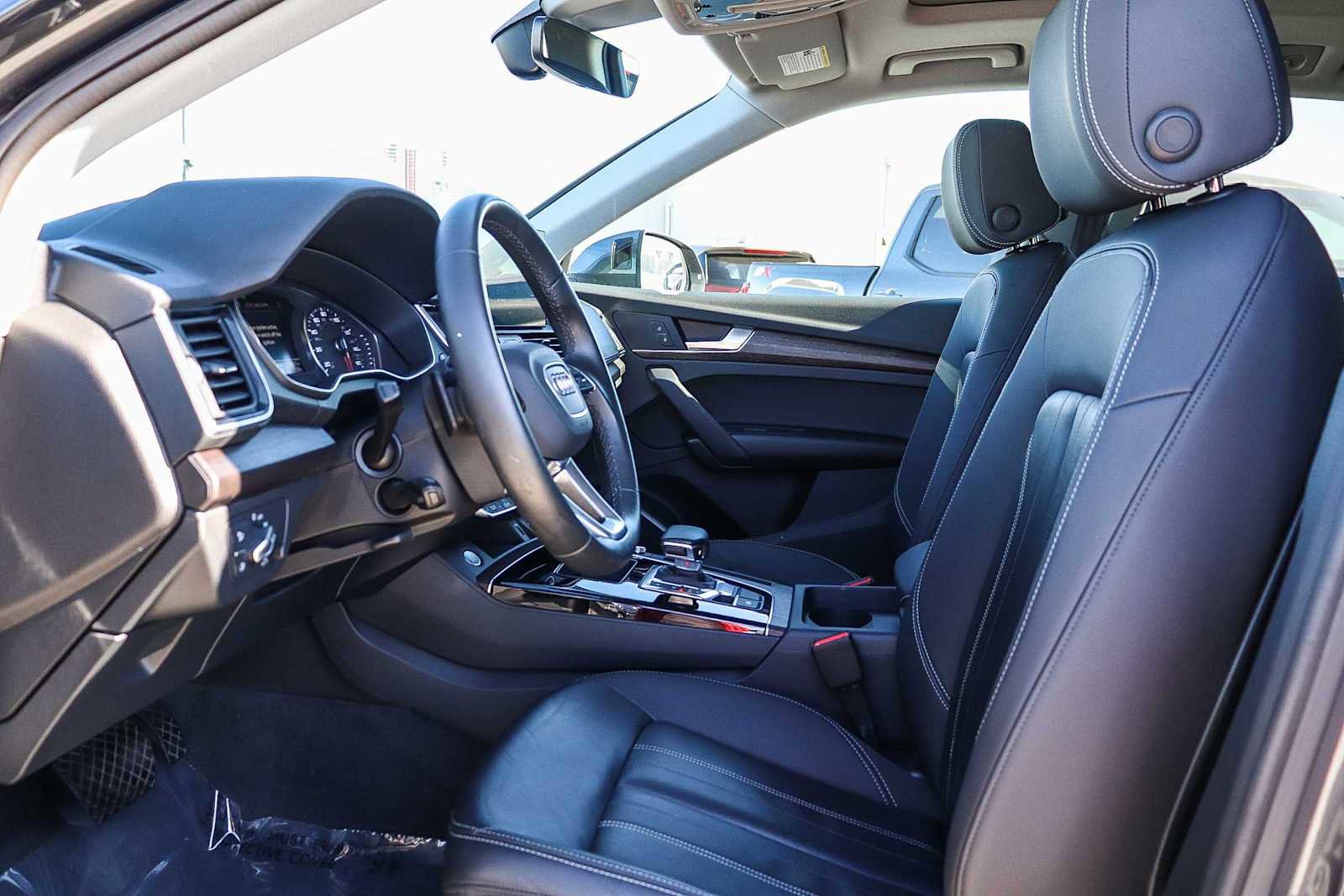 Used 2023 Audi Q5 2.0T Premium w/ Convenience Package image 24