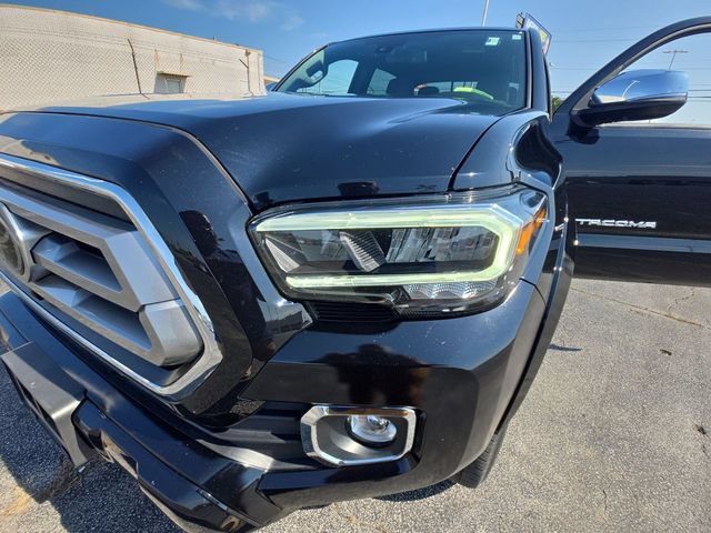 Used 2021 Toyota Tacoma Limited AWD/4WD image 28
