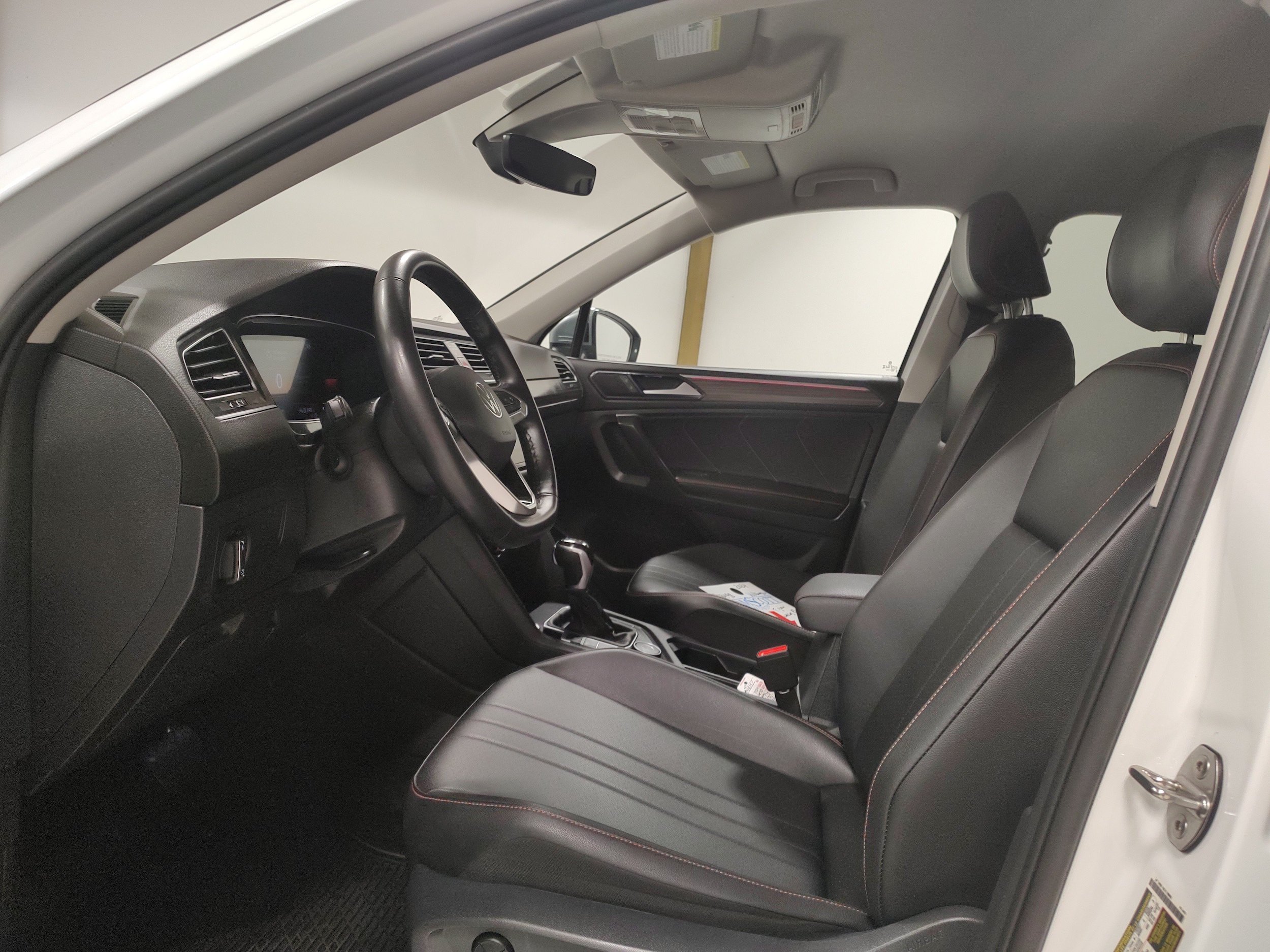 Used 2024 Volkswagen Tiguan Wolfsburg Edition AWD/4WD image 9