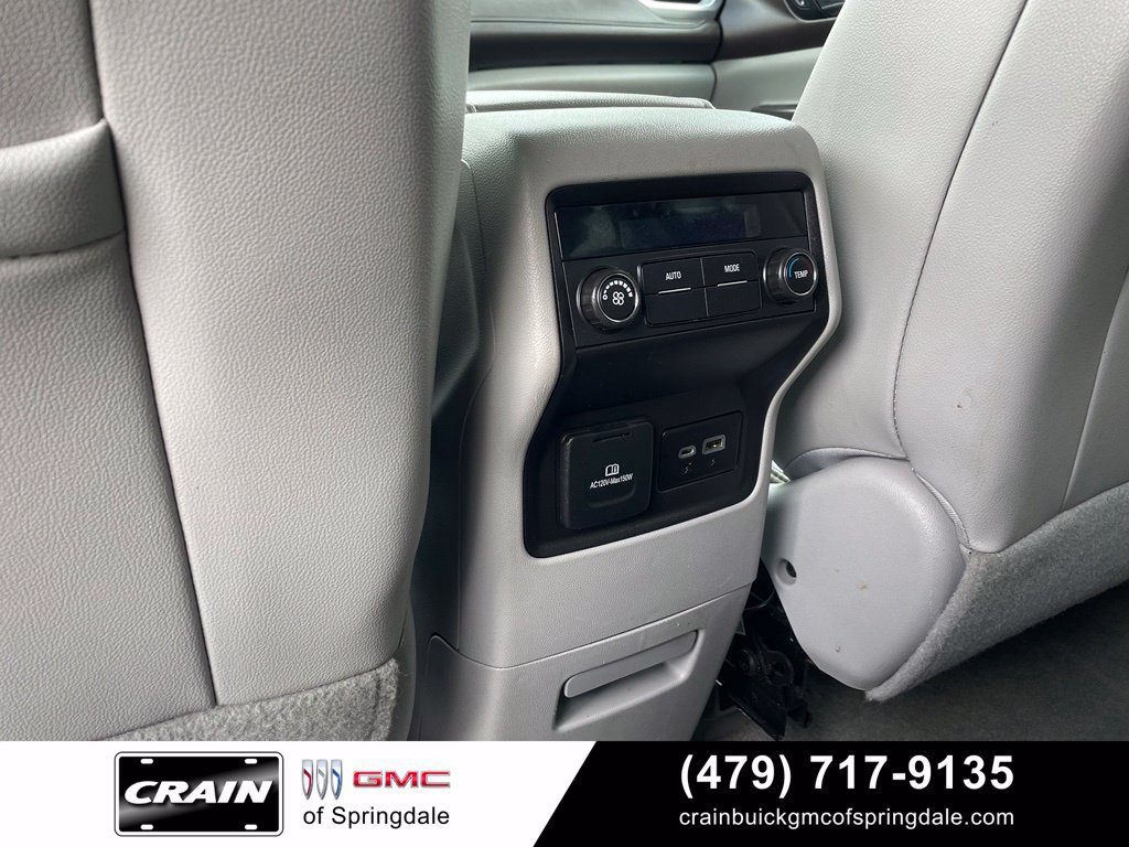 Used 2023 GMC Acadia SLT FWD image 27