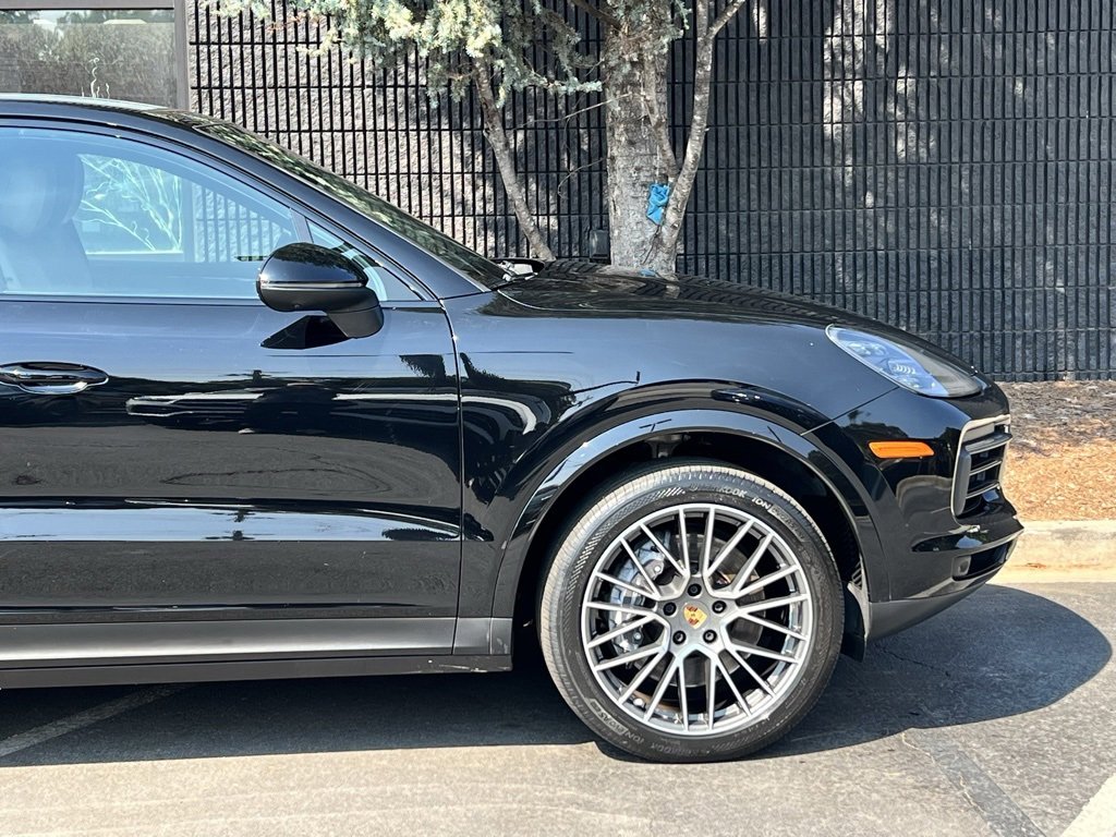 Used 2021 Porsche Cayenne Coupe image 21