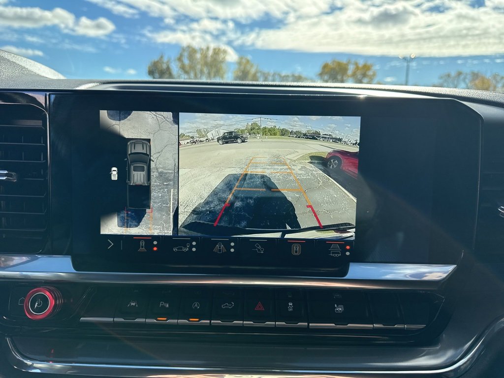 Used 2024 Chevrolet Silverado 1500 High Country w/ Technology Package image 33