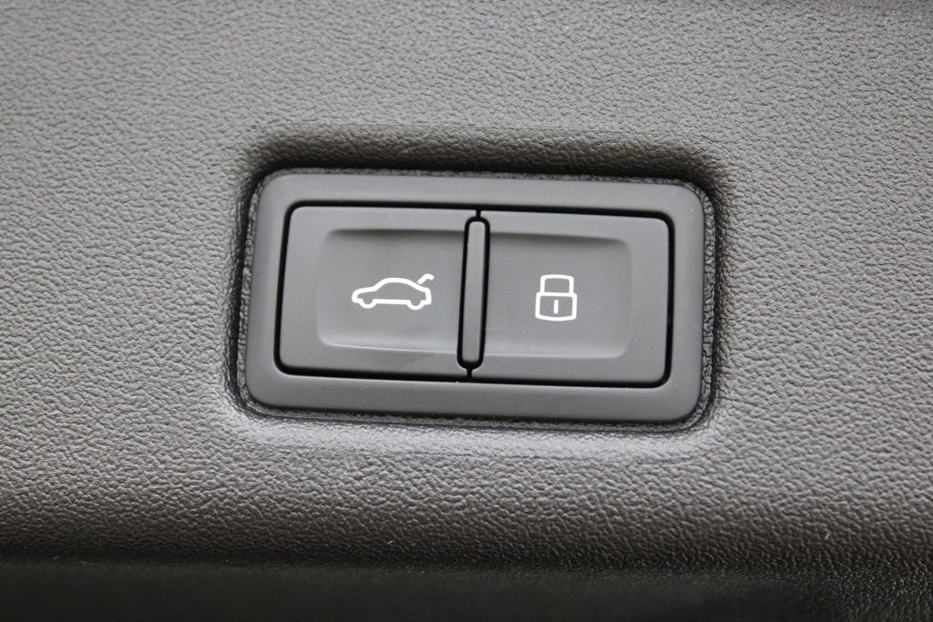 Used 2025 Audi Q5 Premium Plus w/ Premium Plus image 31