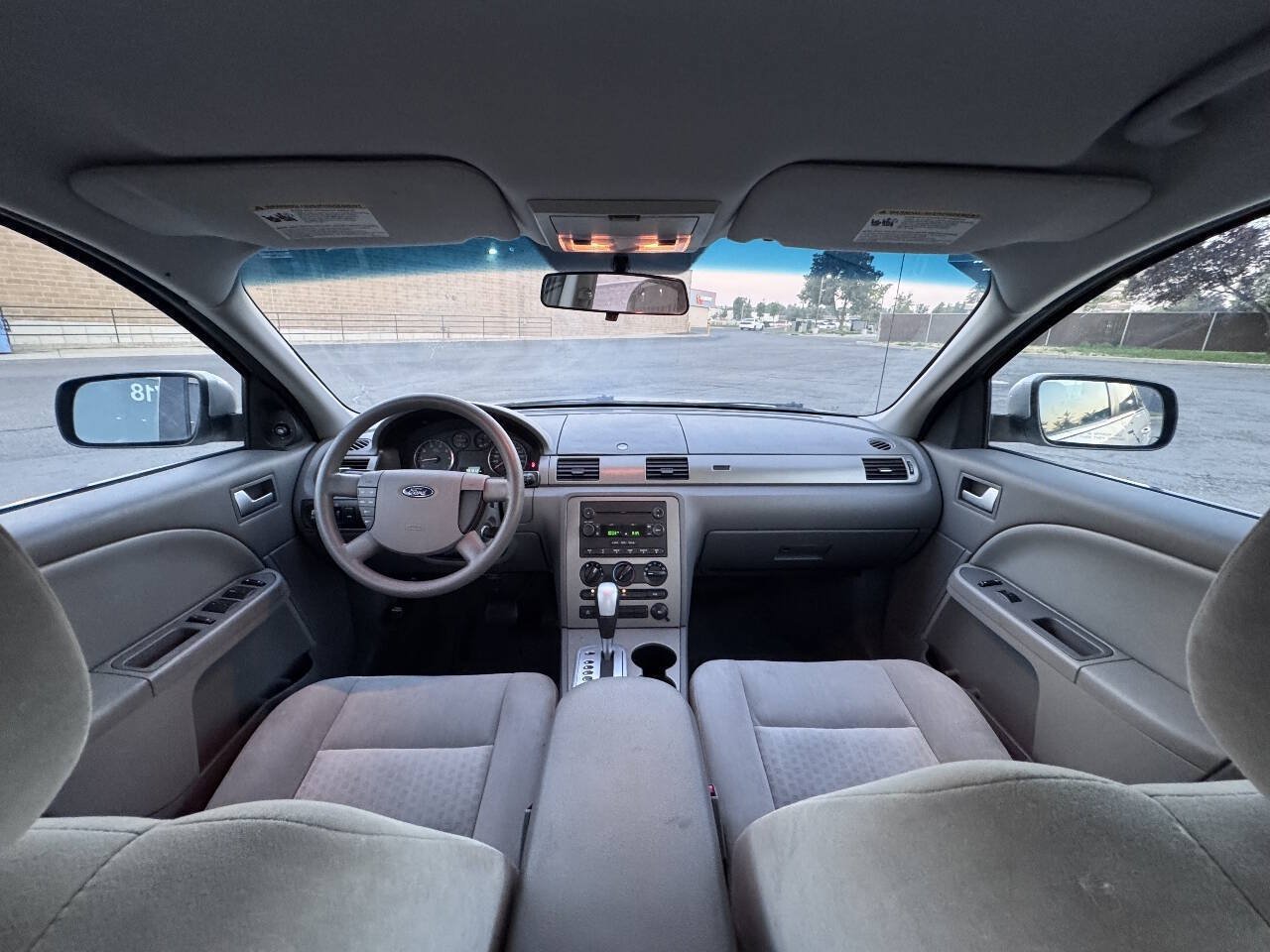Used 2005 Ford Five Hundred SE FWD image 8