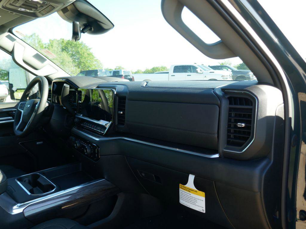 New 2026 Chevrolet Silverado 2500 LTZ w/ LTZ Plus Package AWD/4WD image 13