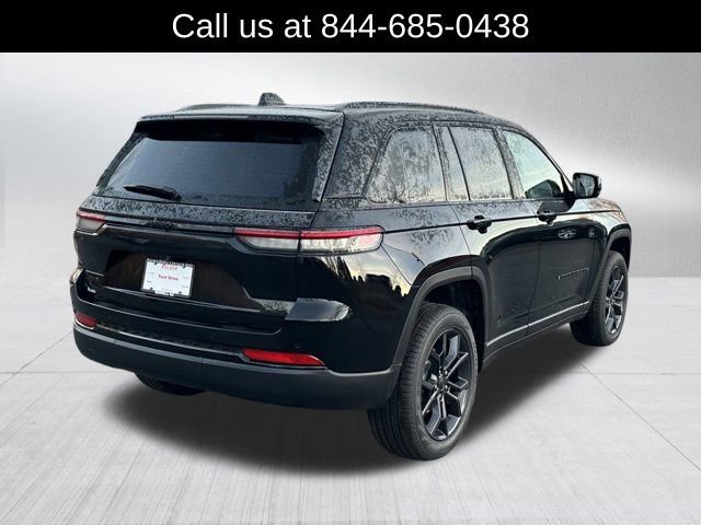 New 2025 Jeep Grand Cherokee Limited w/ Black Appearance Package image 5