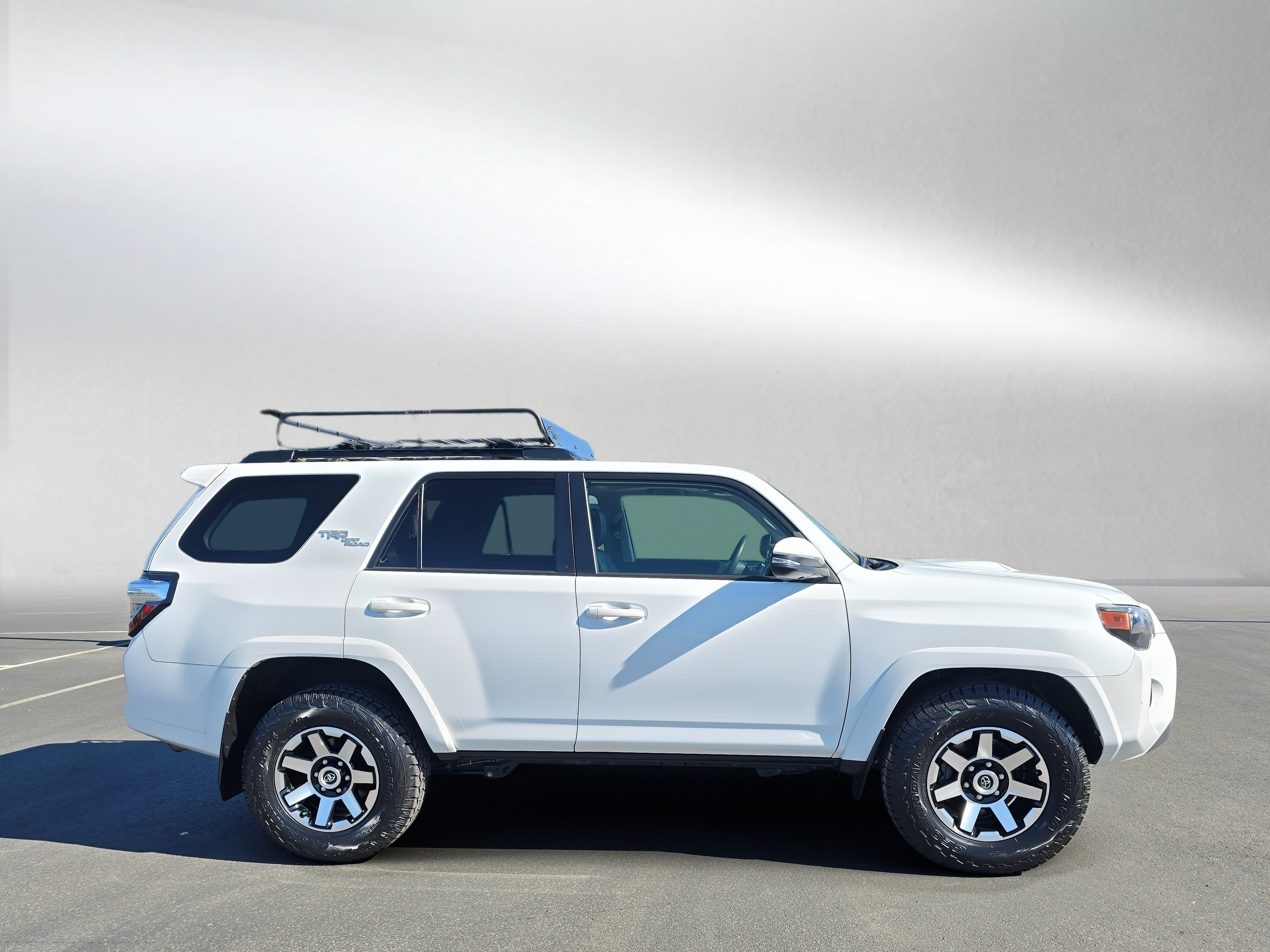 Used 2023 Toyota 4Runner TRD Off-Road Premium w/ Moonroof Package AWD/4WD image 6