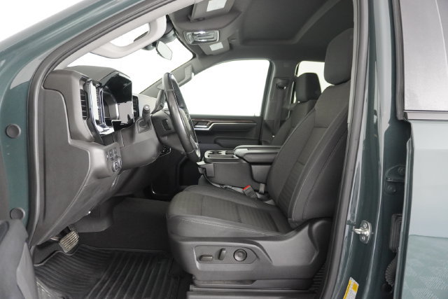 Used 2025 Chevrolet Silverado 1500 LT AWD/4WD image 19