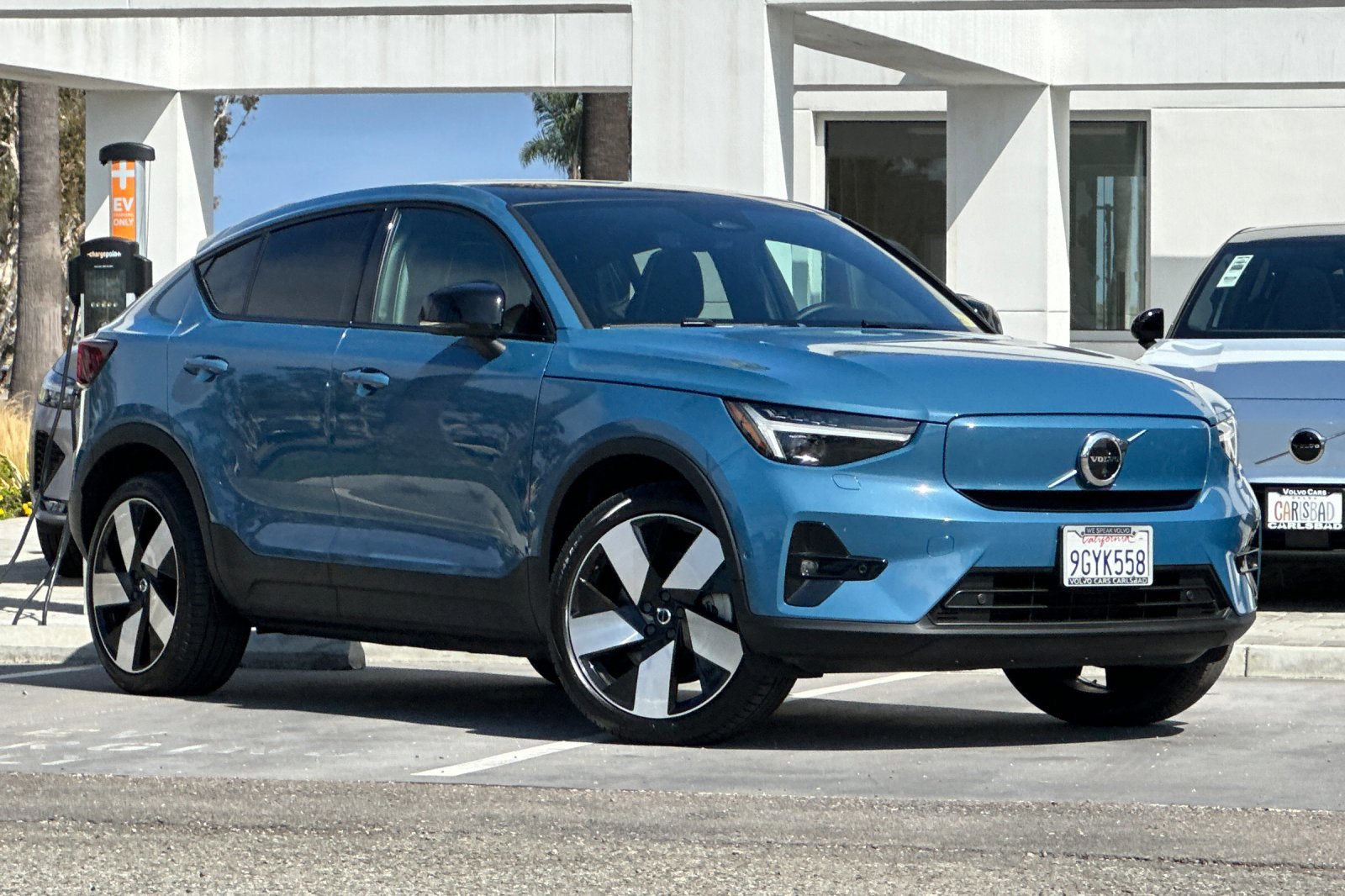 Certified 2023 Volvo C40 P8 Recharge Ultimate AWD/4WD image 2