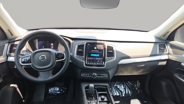 Used 2023 Volvo XC90 B5 Core w/ Protection Package Premier AWD/4WD image 18