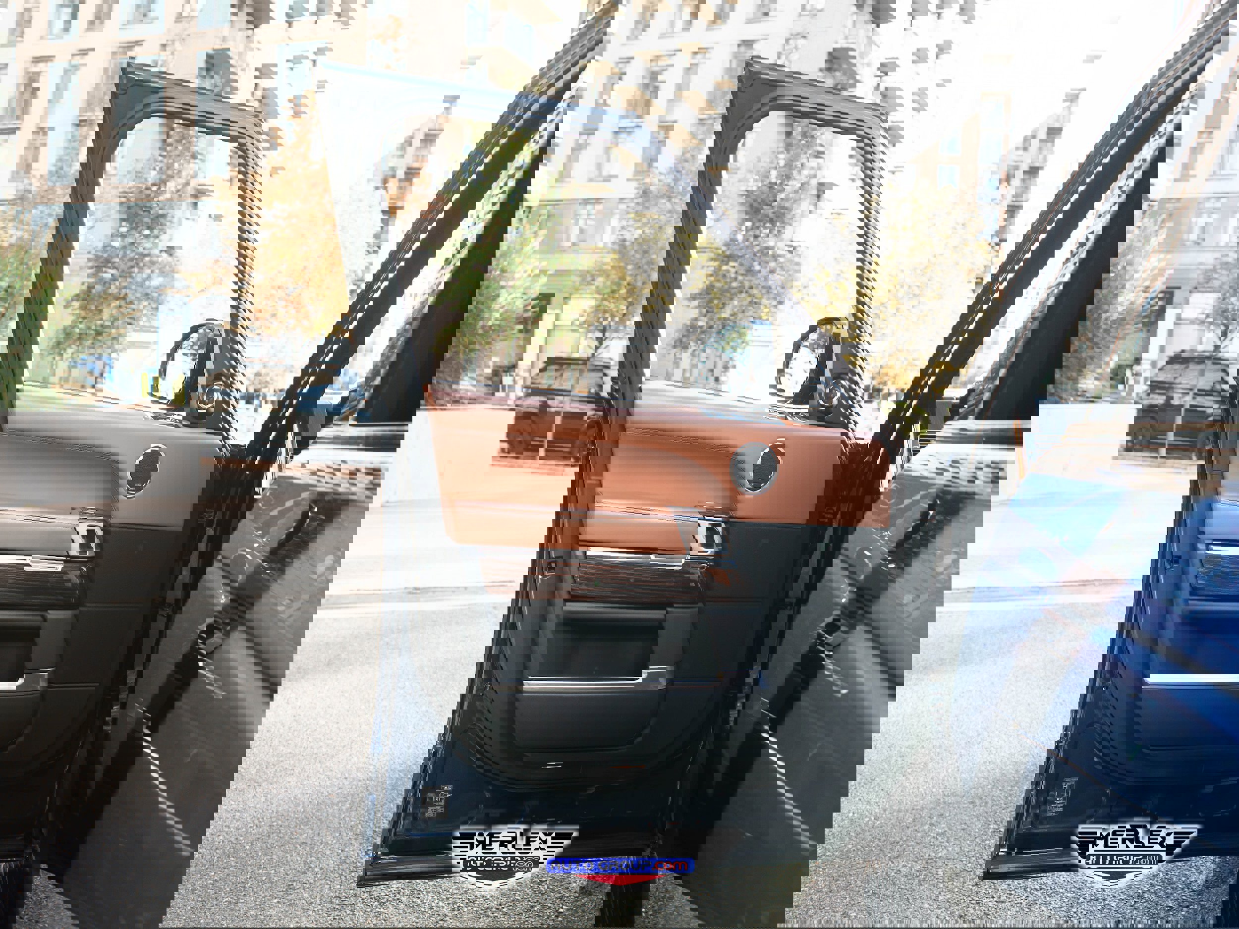 Used 2017 Land Rover Range Rover Autobiography image 47