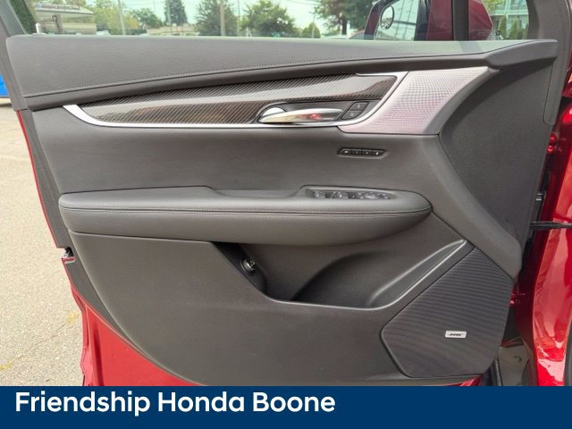 Used 2024 Cadillac XT6 Sport w/ Technology Package AWD/4WD image 16