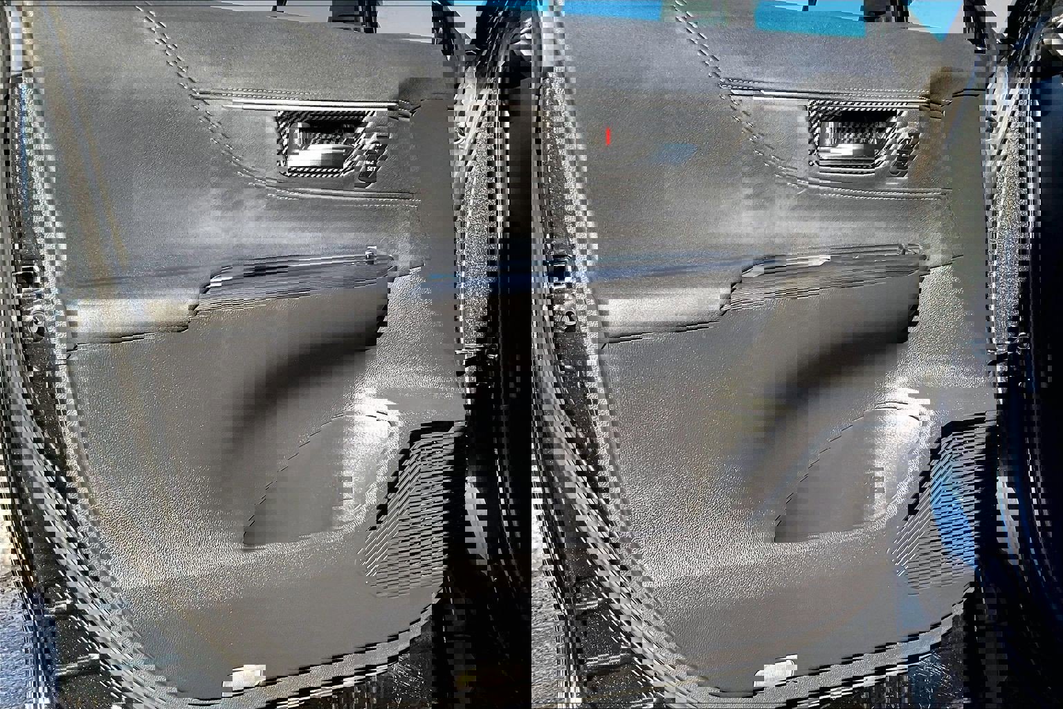 Used 2022 Toyota Venza XLE image 21