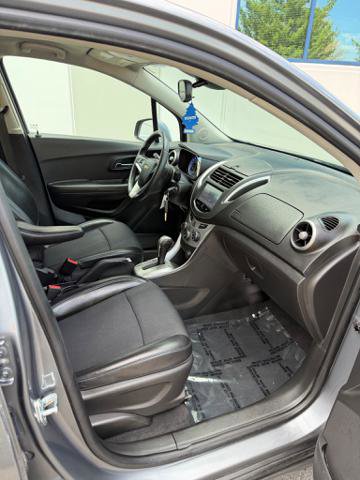 Used 2015 Chevrolet Trax LT w/ LT Plus Package AWD/4WD image 12