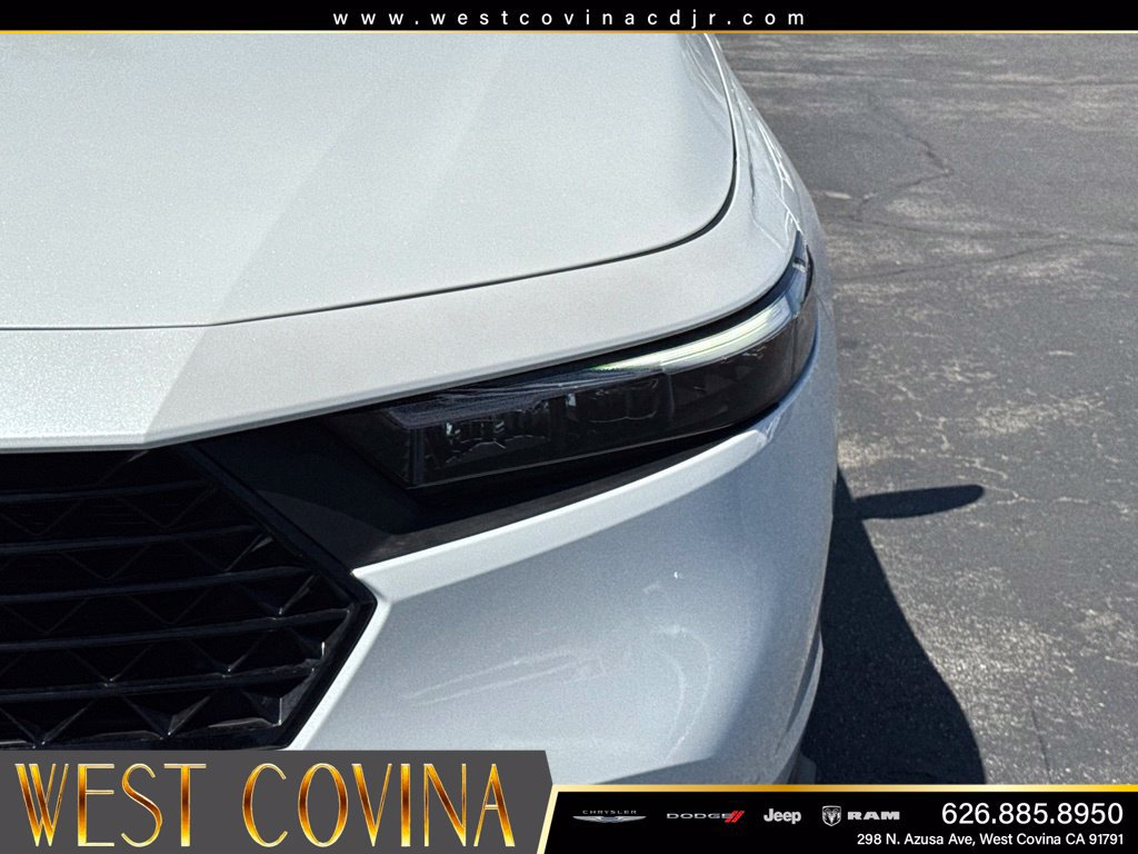 Used 2025 Honda Accord SE image 13