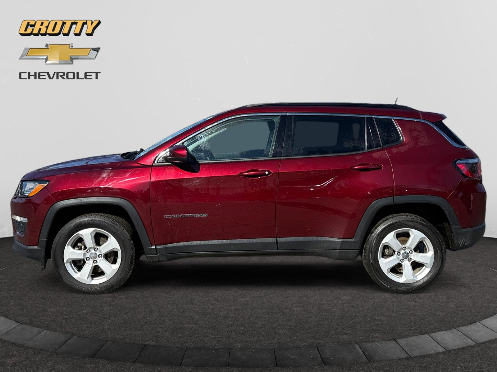 Used 2021 Jeep Compass Latitude AWD/4WD image 2