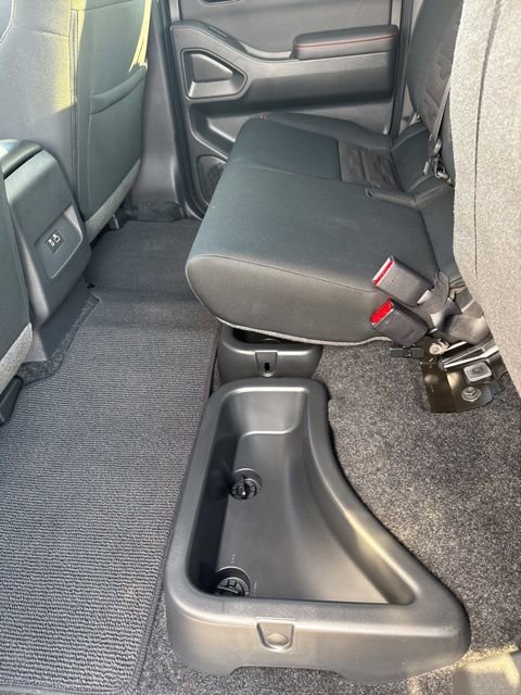 Certified 2025 Nissan Frontier PRO-4X image 12